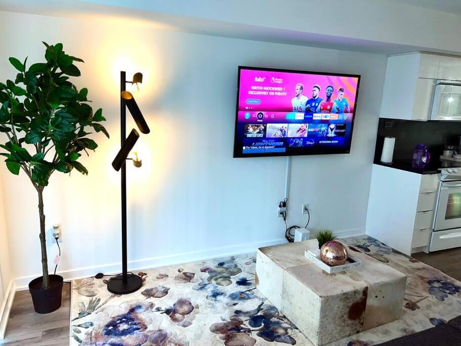 Luxurious Condo In The Center Of Downtown Toronto Ngoại thất bức ảnh