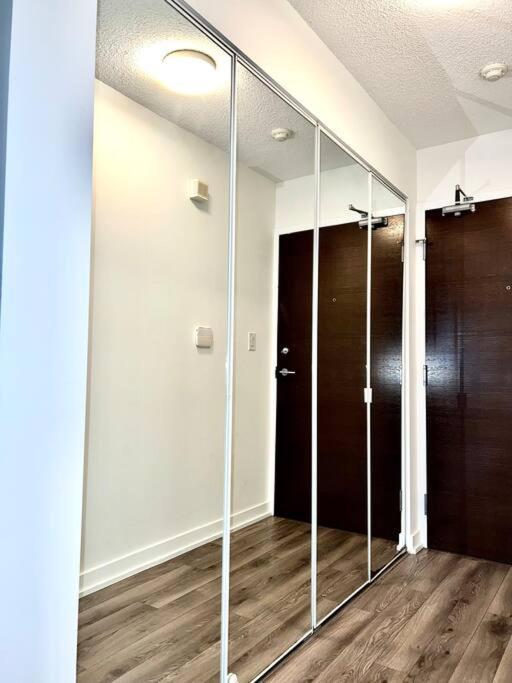 Luxurious Condo In The Center Of Downtown Toronto Ngoại thất bức ảnh